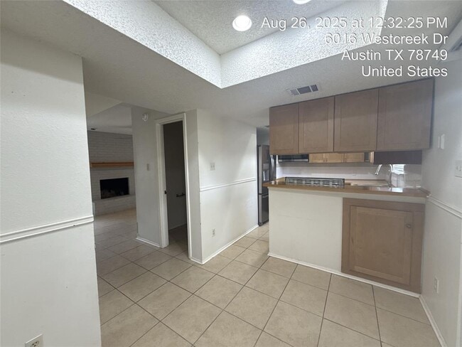 Foto del edificio - 6016 Westcreek Dr