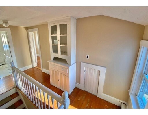 Building Photo - 42 Saville Ave