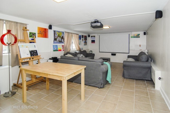 Foto del edificio - 3919 Albion Ave