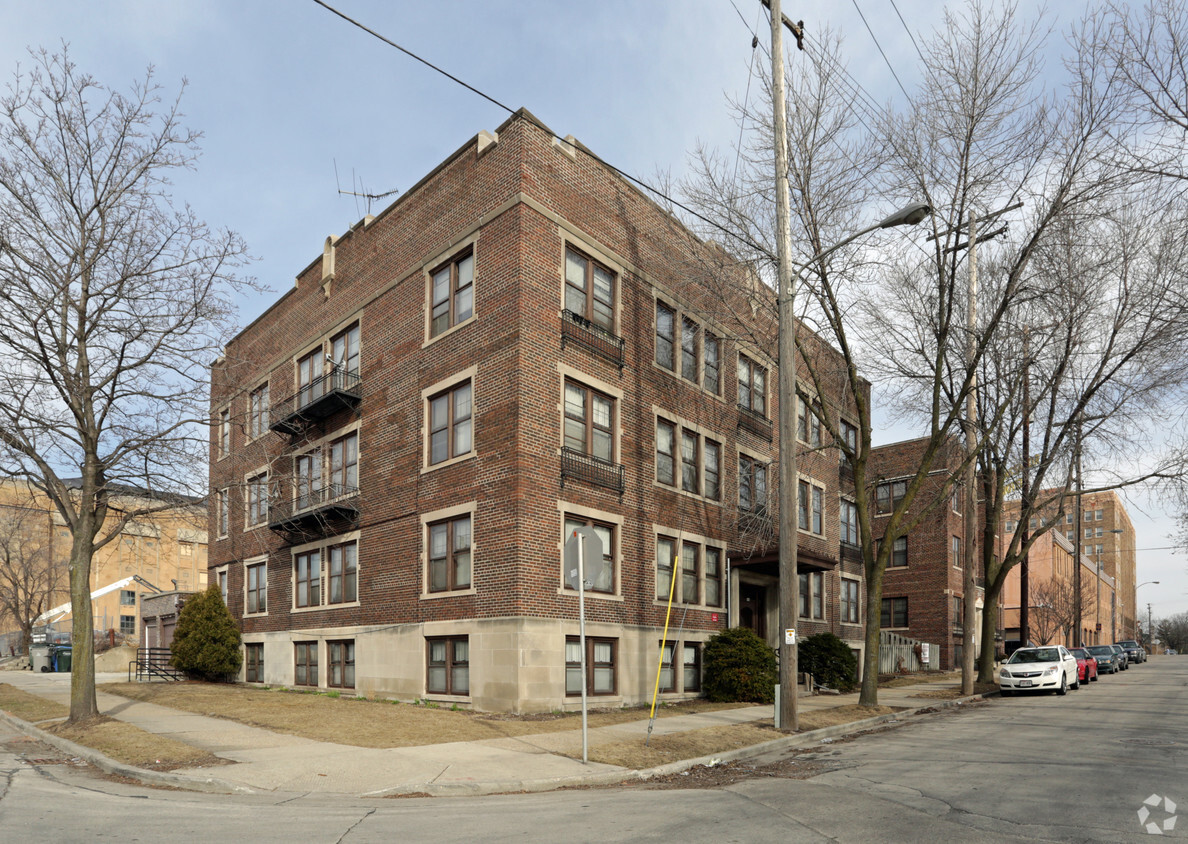 Foto principal - 617 N 23rd St - 28 Units