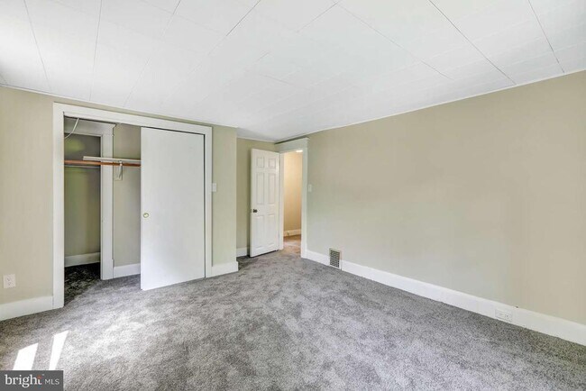 Foto del edificio - 12805 McMullen Hwy SW