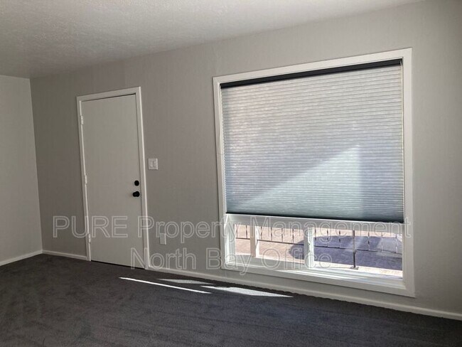 Building Photo - 2115 Midway Dr