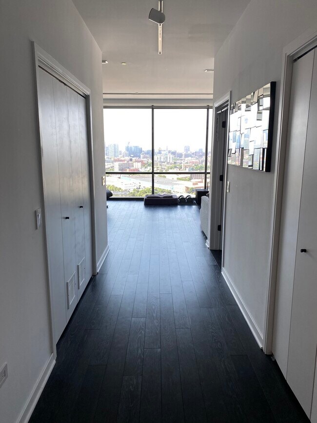Foto del edificio - 860 W Blackhawk St