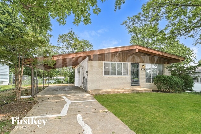 Building Photo - 2560 Pheasant Dr
