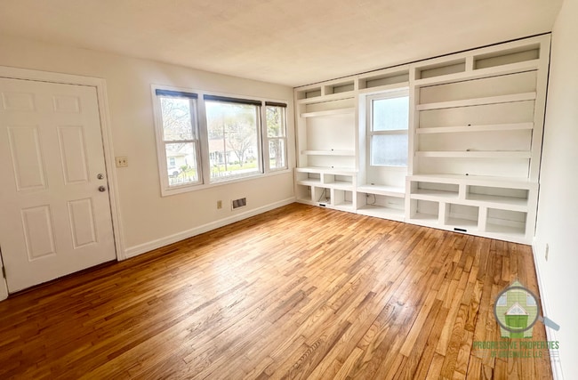 Photo - 107 Sycamore Dr House