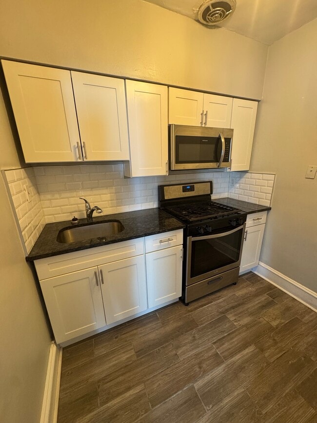 Photo - 827 S 48th St Apartment