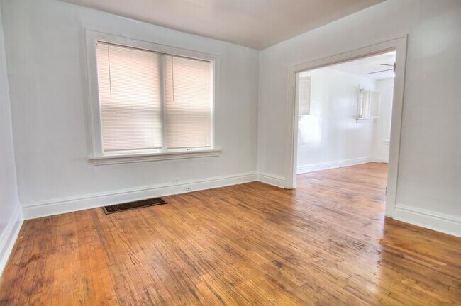 Foto del edificio - 3718 Winnebago St
