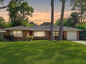 Building Photo - 3419 Linkwood Dr