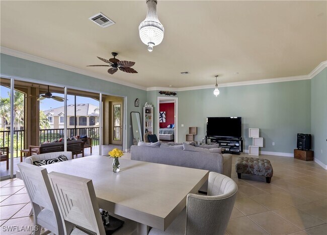 Foto del edificio - 5021 Maxwell Cir