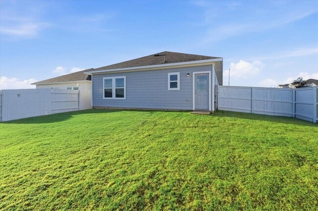 Building Photo - 104 Cider Crk Dr