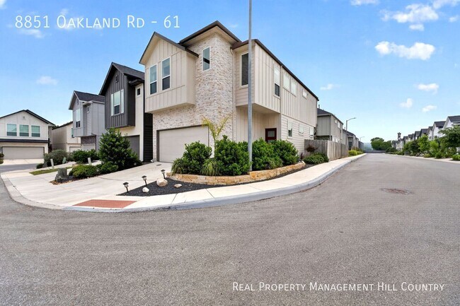 Foto del edificio - 8851 Oakland Rd