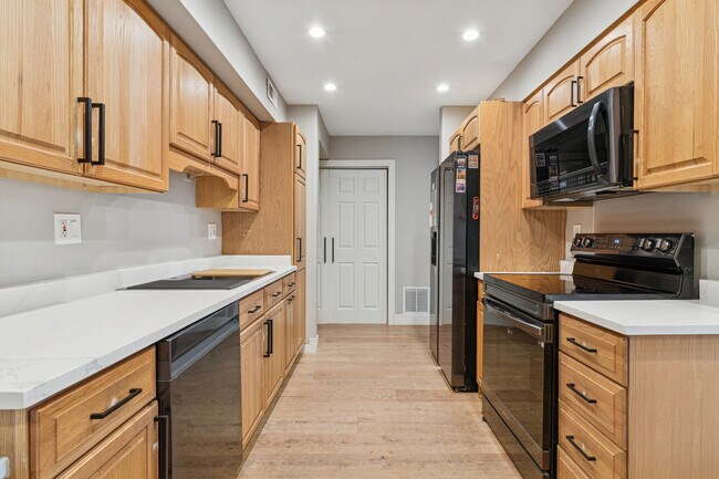 Foto del edificio - 837 Pahl Rd