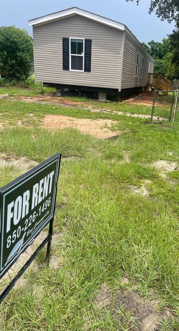 Building Photo - FWB - 1504 E. Ponderosa Road