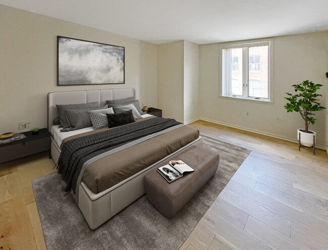 Building Photo - 10 Rogers St