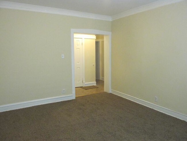 Foto del edificio - 1403 W 80th St