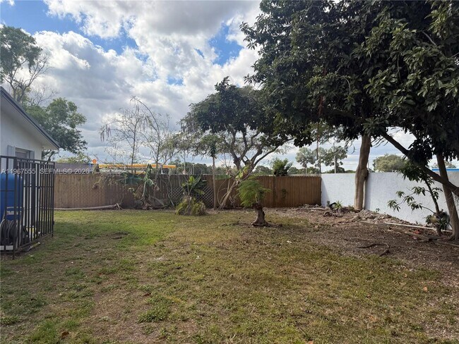 Foto del edificio - 28150 SW 153rd Ave