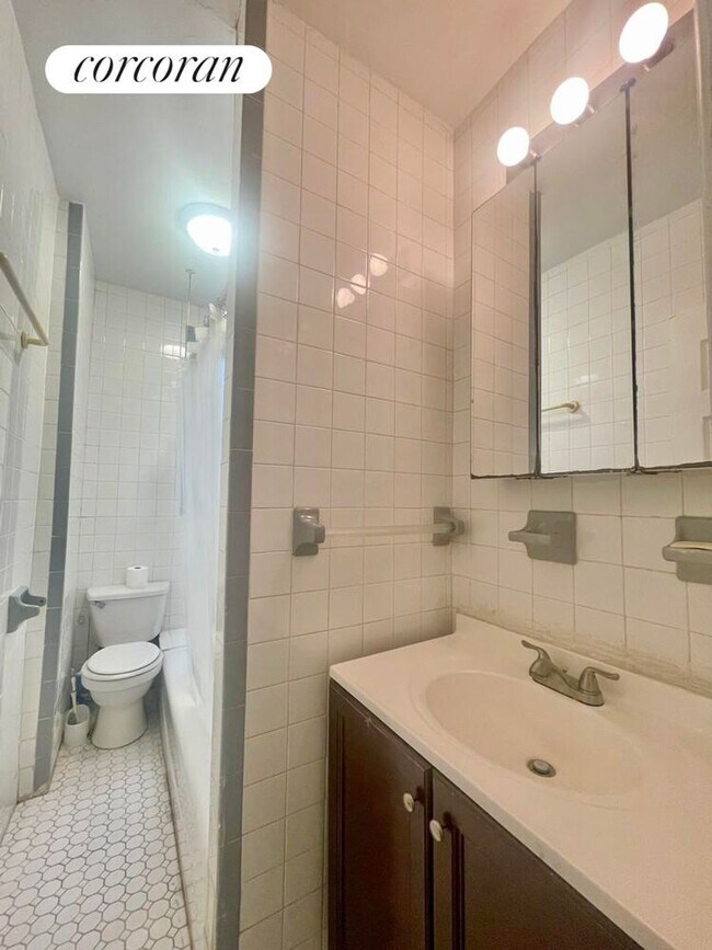 Foto del edificio - 200 W 109th St