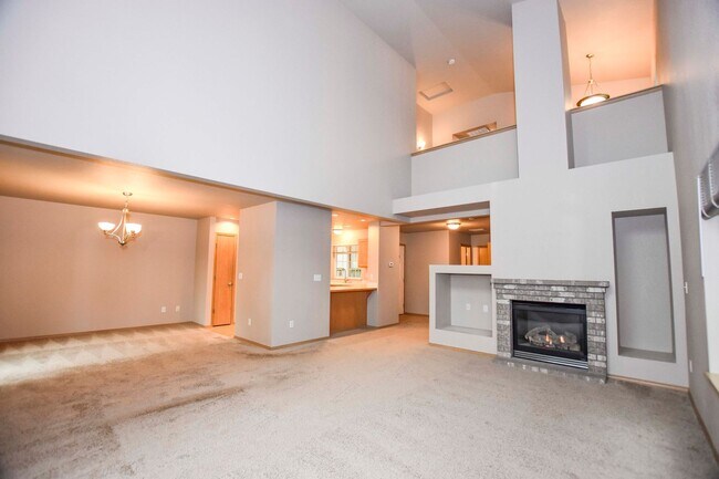 Foto del edificio - 2-story home on private cul-de-sac!