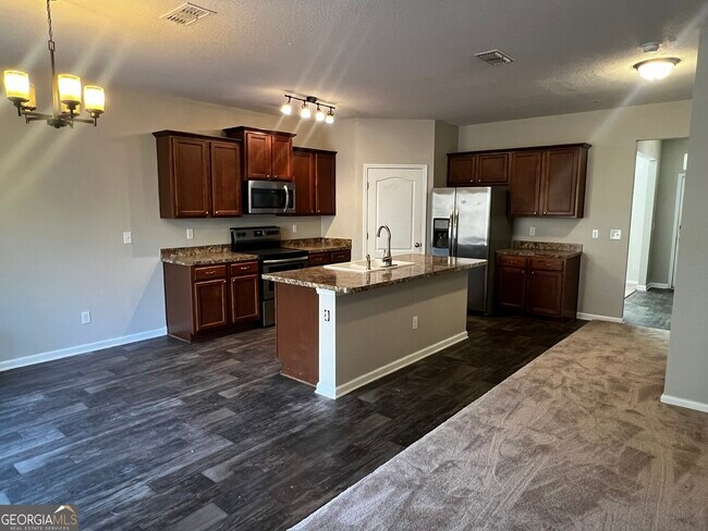 Building Photo - 214 Brooklet Cir