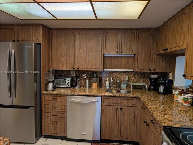 Foto del edificio - 1501 NE Miami Gardens Dr