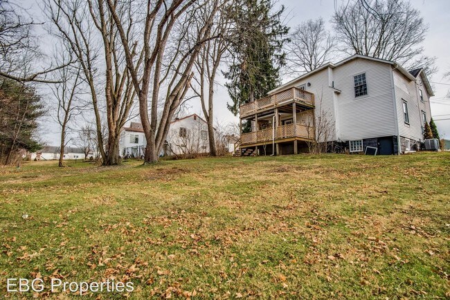 Building Photo - 4 br, 2.5 bath House - 208 McKim