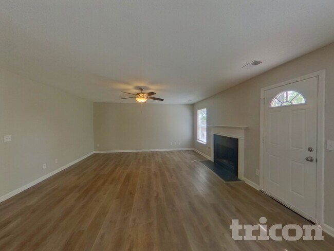 Foto del edificio - 6010 Horseshoe Ln