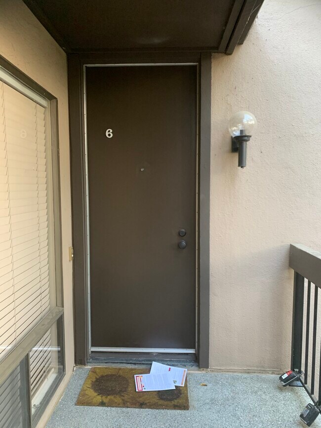 Foto del edificio - 2286 Woodside Ln