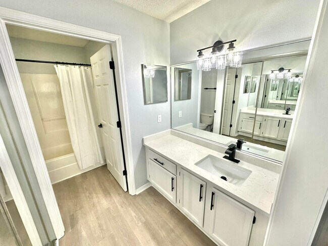 Building Photo - 200 Sandestin Ln