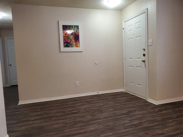 Foto del edificio - 5005 Boxwood Ln