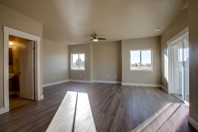 Foto del edificio - 2 bed 1.5 bath Townhome!
