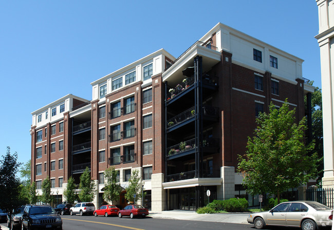 Building Photo - 83-87 Railroad Pl