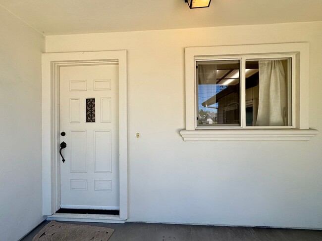 Building Photo - Classic Napa Bel Aire Home 4 Bedrooms, 2 B...