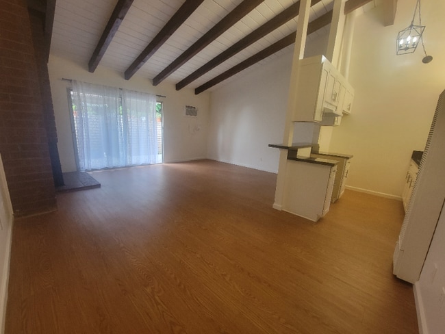 Building Photo - 7340 Ventura Canyon Ave