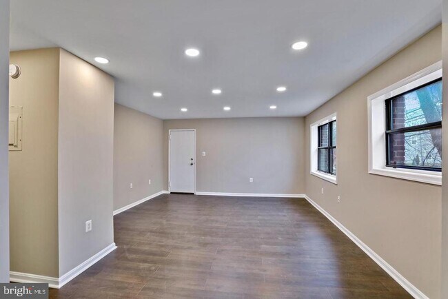 Foto del edificio - 3287 15th Pl SE