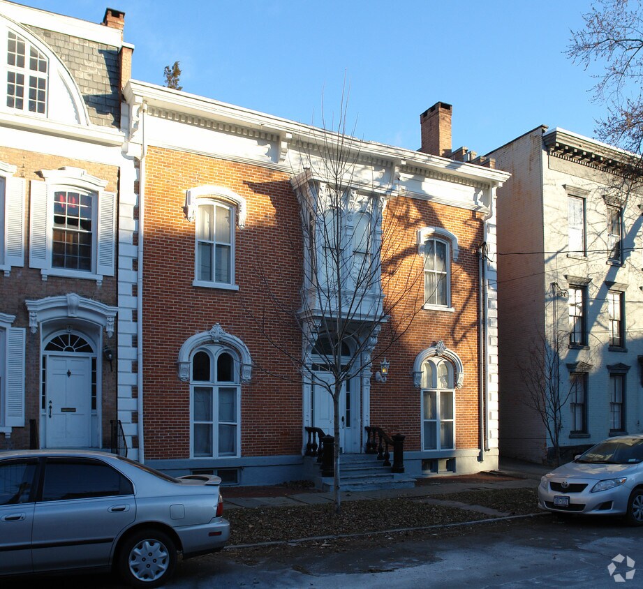 Building Photo - 5 Union St