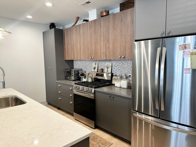 Foto del edificio - 4420 S Prairie Ave