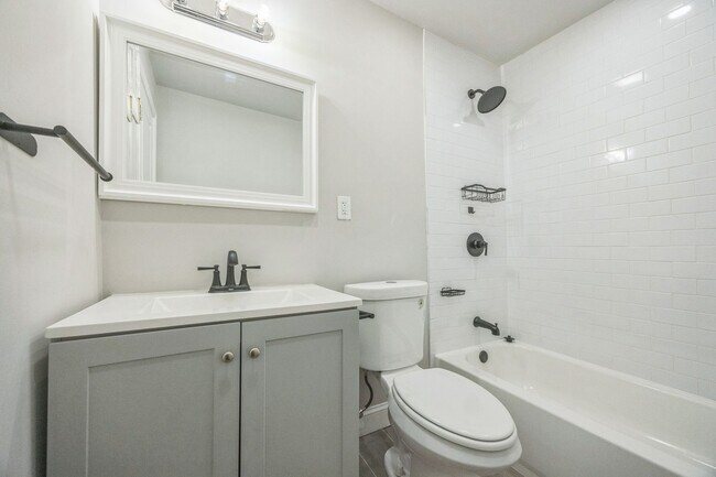 Foto del edificio - Newly Renovation 3 Bedroom 1 Bathroom House