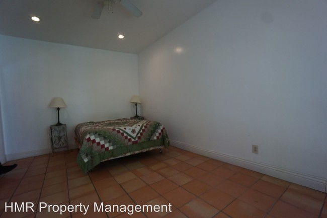 Building Photo - 2 br, 1 bath House - 1822 W 9th St