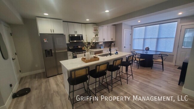 Foto del edificio - 821 20th St NE