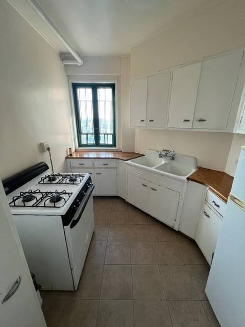 Foto del edificio - 2200 E Tremont Ave