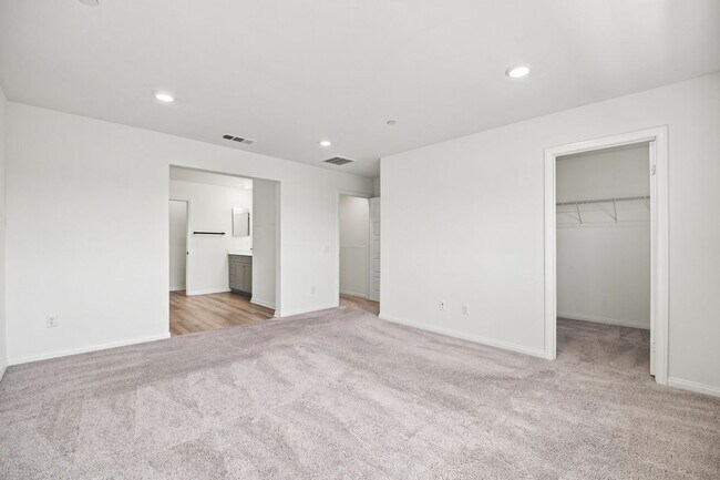 Foto del edificio - 14053 Spurlock Ln