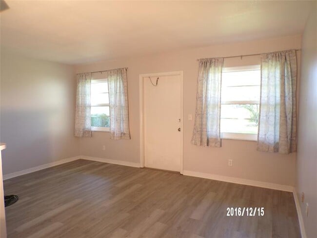 Foto del edificio - 106 Spring Lake Ct