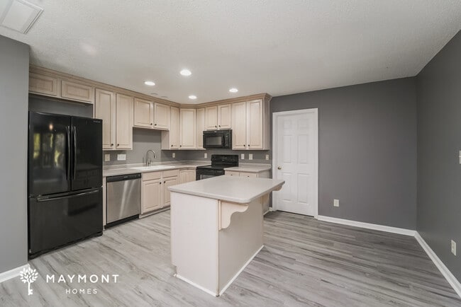 Building Photo - Great 3 Bedroom Home