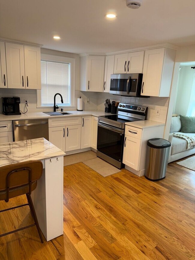 Foto del edificio - 48A E Pembroke Rd