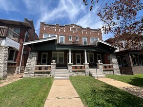 Building Photo - 5009 Mardel Ave