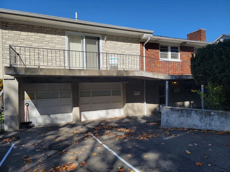 Primary Photo - 68 Ernest Ave