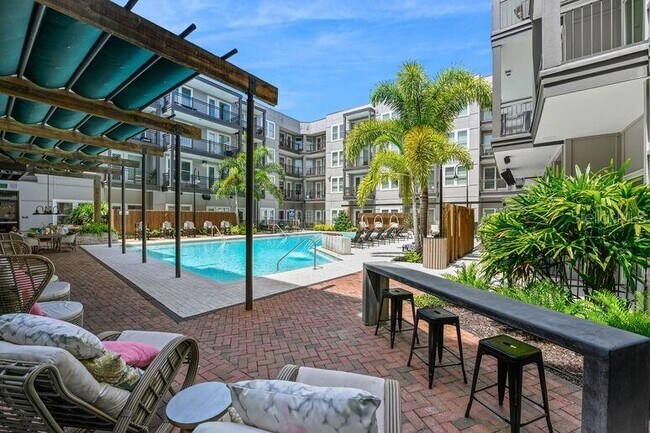 Foto del edificio - 820 Main Ln