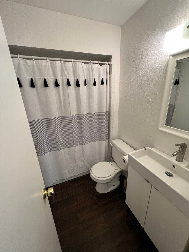 Foto del edificio - 110 Hastings Ct