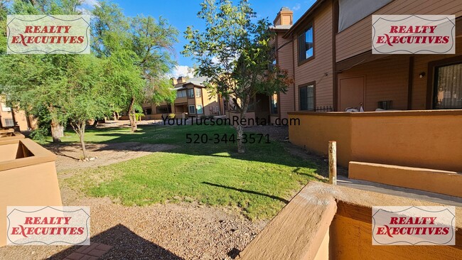 Building Photo - Downstairs - 3 Bedrooms and 2 baths with all appliances in Midvale Park