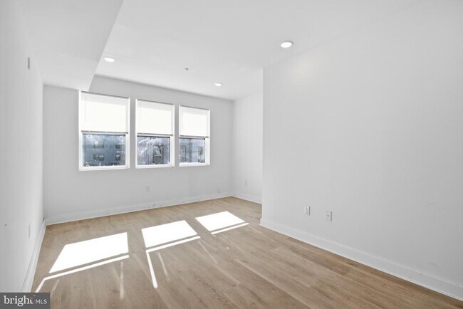 Foto del edificio - 2330 N 16th St